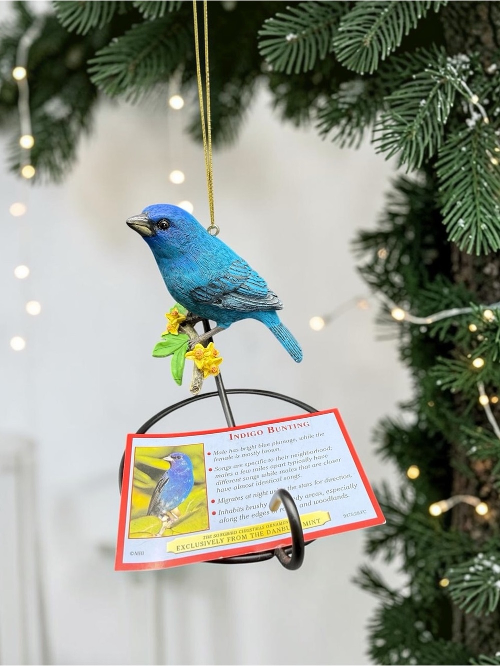 Danbury Mint INDIGO BUNTING Songbird Christmas Collection Ornament Bird Figurine